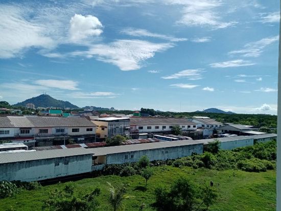 OYO 241 薩迪特拉達納酒店優惠