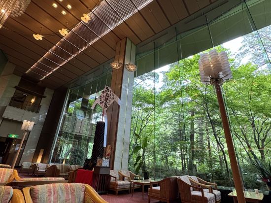 ホテル華の湯　30種類の湯船が人気の宿 クーポン