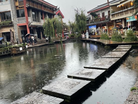 花築奢·麗江古城沁湖軒湖景花園客棧優惠