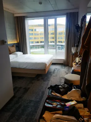 Moxy Bergen Zimmer Photos