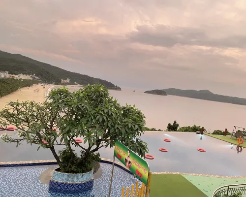 Popeye Holiday Inn Рядом с отелем Photos