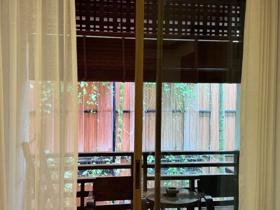 普拉辛格村莊飯店優惠