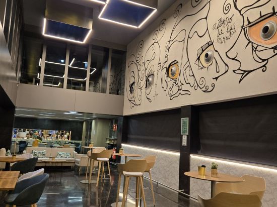 薩拉戈薩文希真特羅酒店優惠