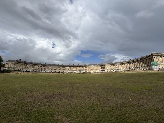 巴斯城希爾頓歡朋酒店優惠