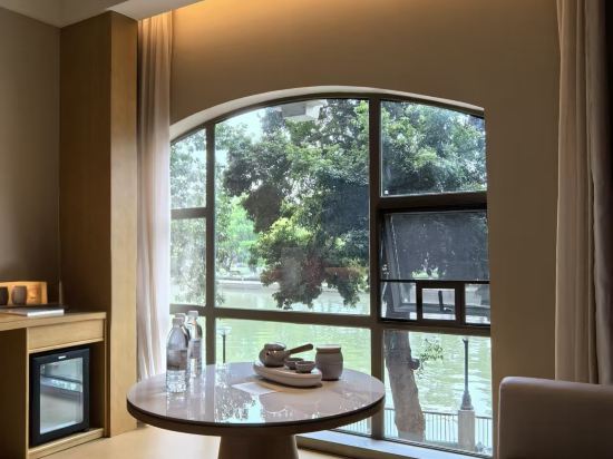 中山江畔商務酒店優惠