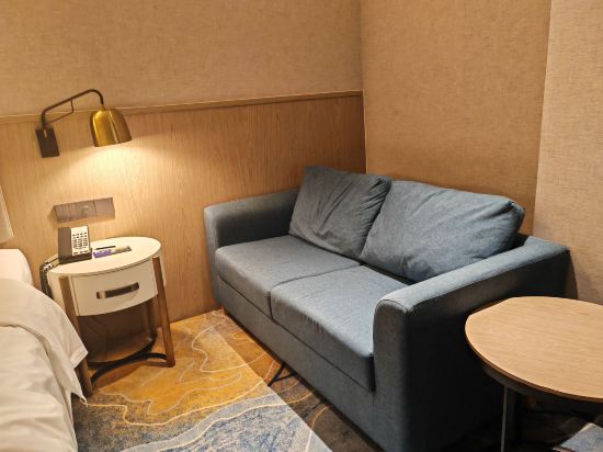 凱里亞德酒店（深圳機場固戍地鐵站店）優惠