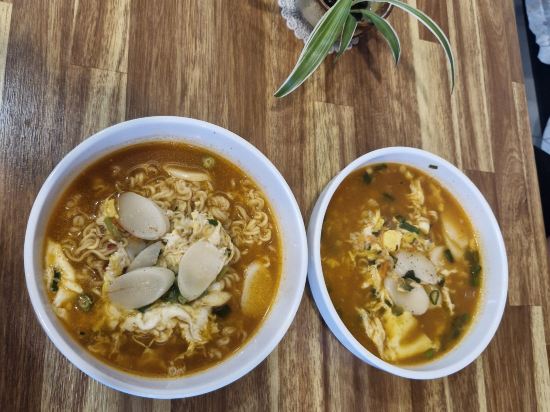 White Tourist Hotel 쿠폰