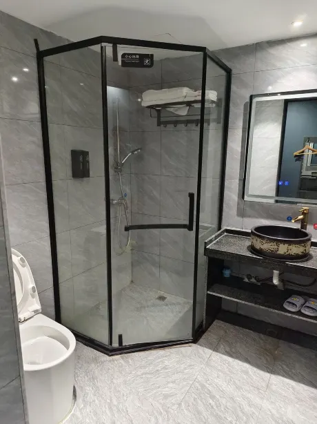 Jinbo Hotel (Liuzhou High-Speed Railway Station Wuxing Commercial Street) Kamar Photos