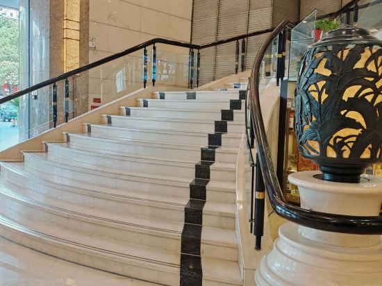 佛山皇冠假日酒店優惠