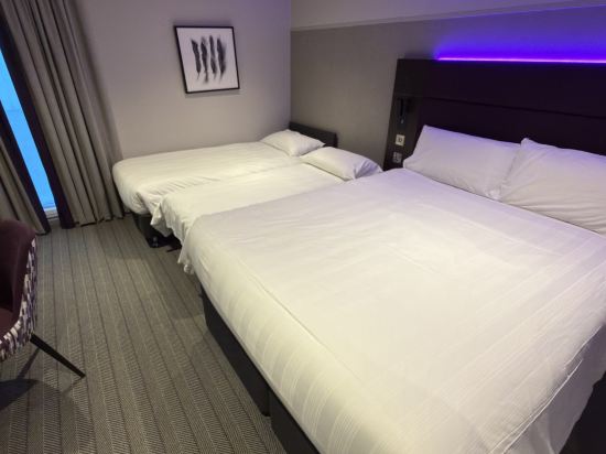 Premier Inn London Heathrow Airport T2 & T3 - Bath Road優惠