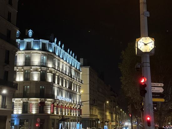 鐘樓里昂中央貝爾奇羅納酒店優惠