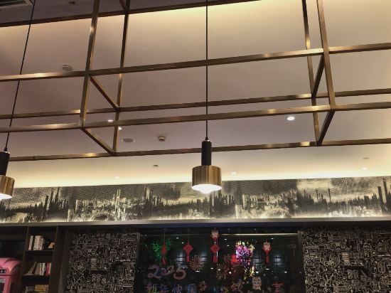 萬和至臻飯店（上海日月光打浦橋地鐵站店）優惠