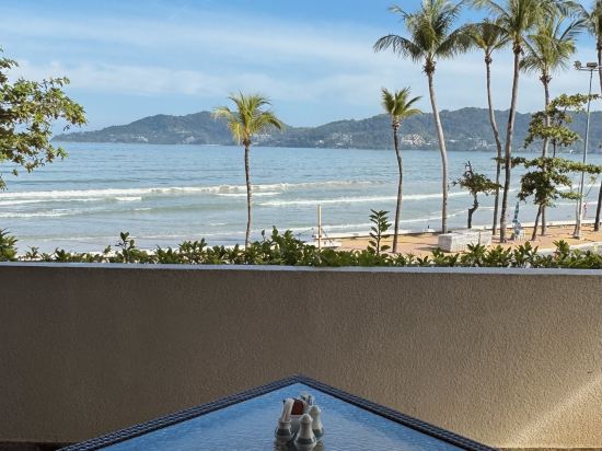 芭東南灘歡樂鴻居飯店優惠