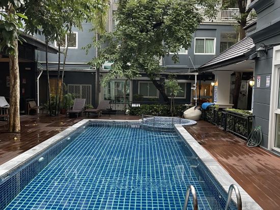 艾特居住素萬那部酒店優惠