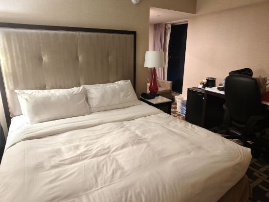 希爾頓尼亞加拉瀑布/瀑布景觀套房酒店優惠