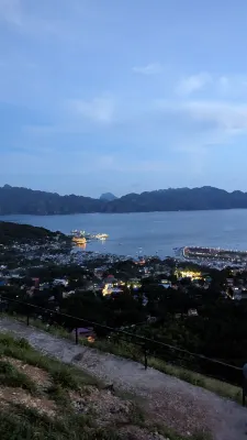 Divine Castle Travelers Inn Рядом с отелем Photos