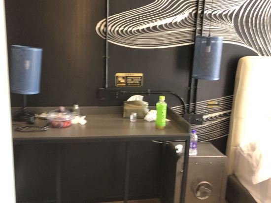 香蕉宿設計酒店（龍華民治店）優惠