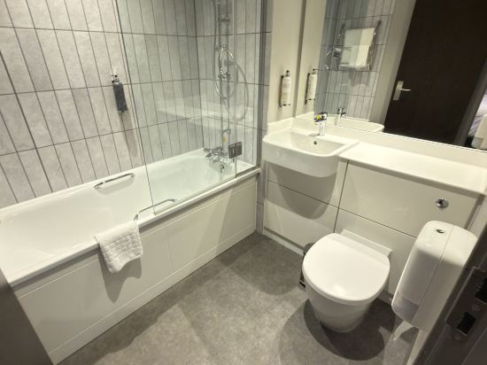 Premier Inn London Heathrow Airport T2 & T3 - Bath Road優惠