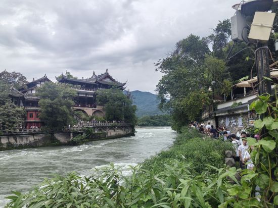 西街人家民宿（都江堰景區南橋店）優惠