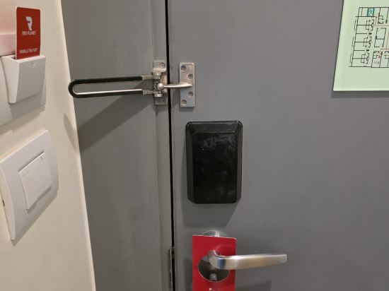 紅色星球BGC堡壘飯店優惠