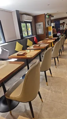 Borrman Hotel (Xiaobei Branch Yuexiu Park Memorial Hall, Guangzhou Railway Station) Ăn uống Photos