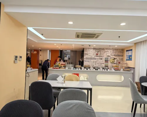 Ibis Hotel(Shanghai Xujiahui Jiaoda ) Photos