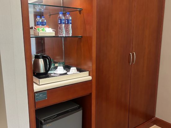 上乘假日酒店（中山長江高爾夫球場店）優惠