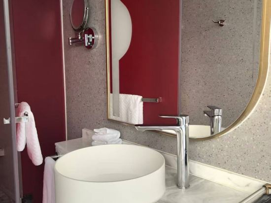 Aspera高空花園全景飯店（解放碑洪崖洞店）優惠