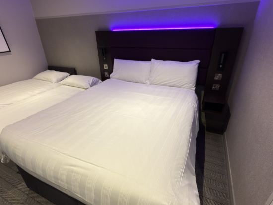 Premier Inn London Heathrow Airport T2 & T3 - Bath Road優惠