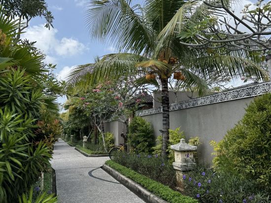 峇裡島蘭碧尼豪華別墅水療飯店優惠