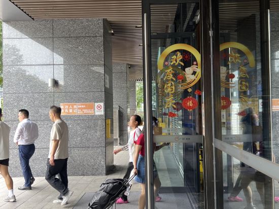 Coalazy複式公寓（廣州番禺南村萬博地鐵站店）優惠