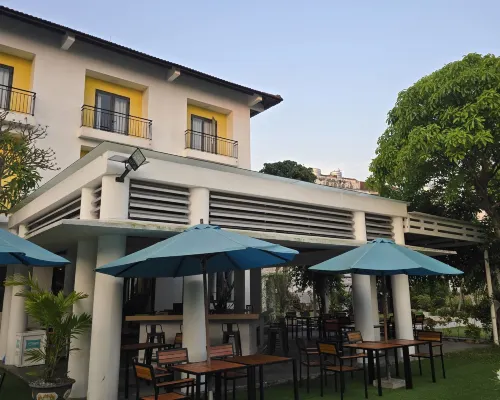 EMM Hotel Hoi An Außen Photos
