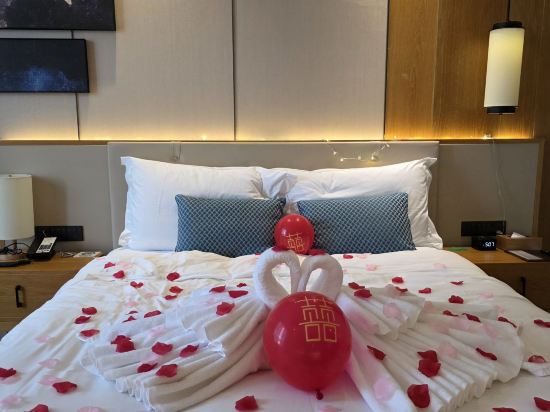 麗呈朗譽酒店（肇慶七星巖景區店）優惠