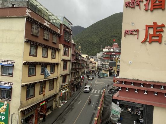 維也納酒店（雅江店）優惠