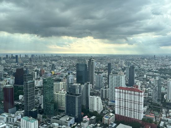 曼谷彩虹雲宵飯店優惠