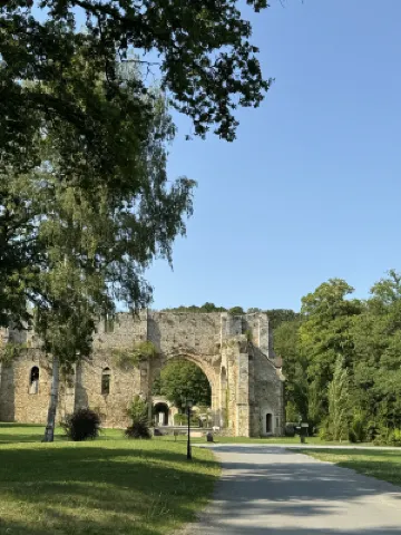 Abbaye des Vaux De Cernay À proximité de l'hôtel Photos