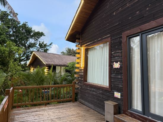 三亞蜈支洲島珊瑚酒店木屋優惠