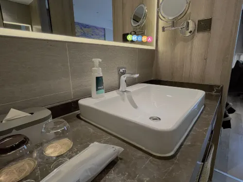 桐鄉萬象滙振興西路亞朵飯店 房間 Photos