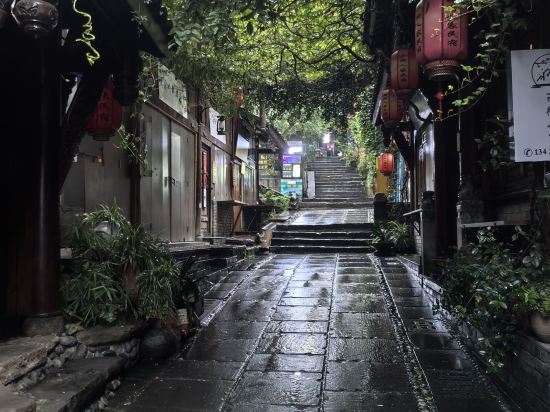 西街人家民宿（都江堰景區南橋店）優惠