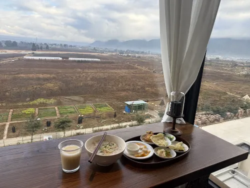 山眷雲·日照金山·田也咖啡·雪山全幅畫景飯店 Photos