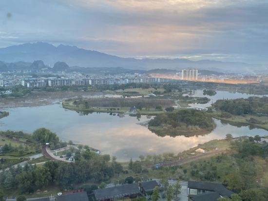 賀州澤森華美達廣場酒店優惠