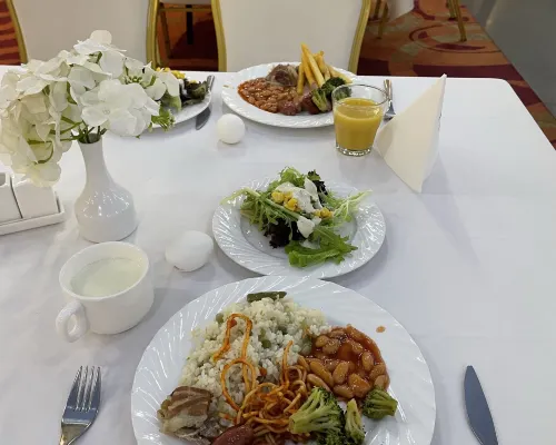 Bayangol Hotel Dining Photos
