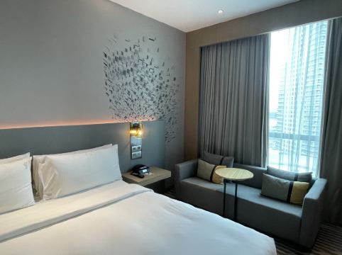 新山市中心假日酒店優惠