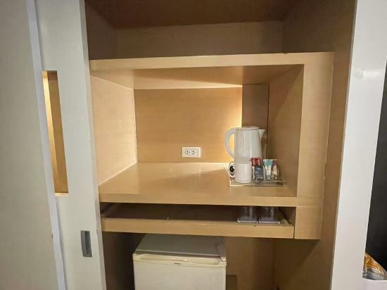 西隆翠妮提酒店優惠