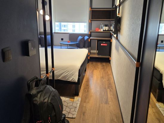 杜拜宜必思世貿中心酒店優惠