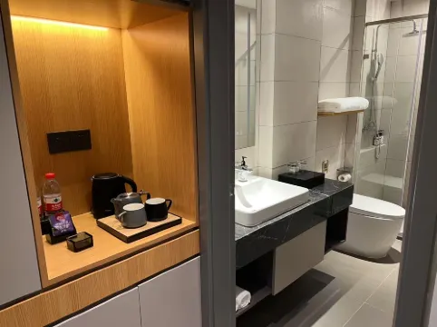 Home Inn Business Hotel (Xizhaosi Street Branch, Guangqumen Inner Subway Station, Beijing) Номера Photos