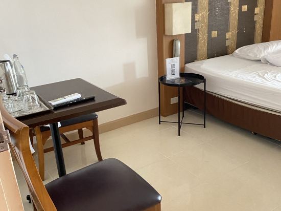 茜茜裡 3 拉德羅 83 飯店優惠