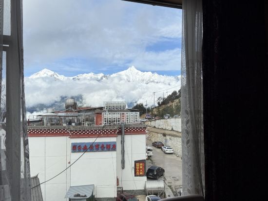 德欽飛來寺品松措飯店優惠