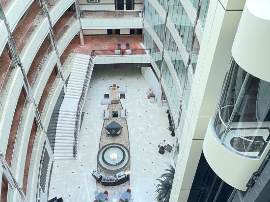 杜拜阿爾巴沙假日酒店優惠