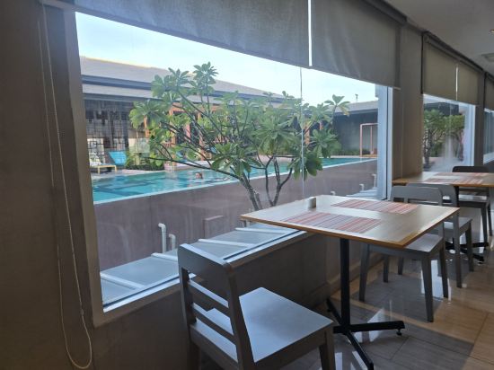 UHG四分之一華藍逢優惠